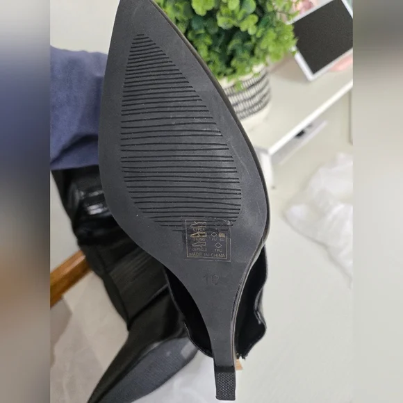 NWT Azalea Wang Victoria Knee High Wedge Boots Black Size 10 - Picture 7 of 12